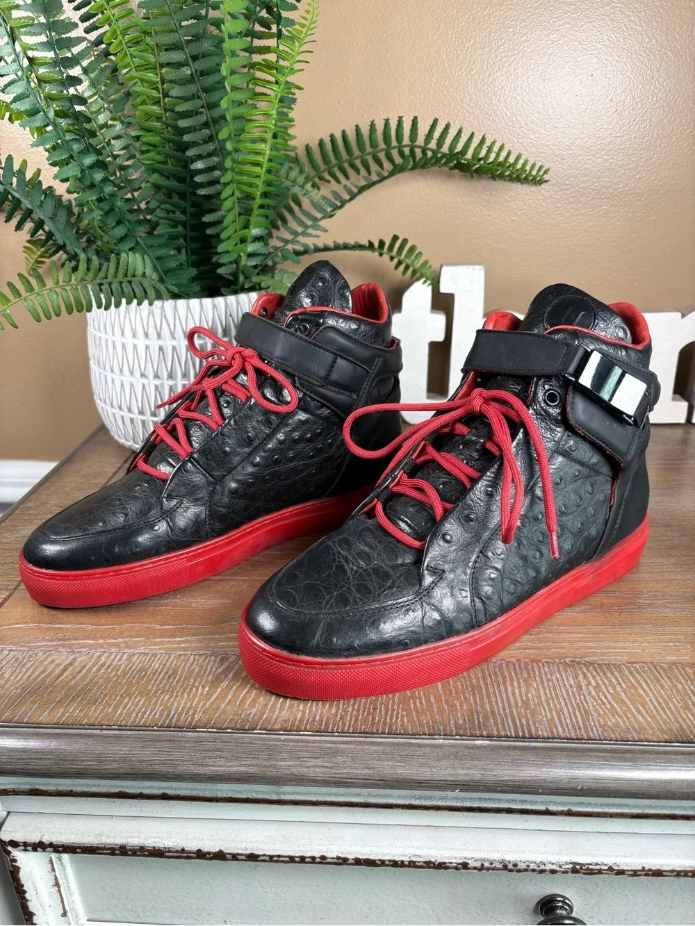Leandro Lopes Men's Black High-Top Sneakers with Red Soles and Laces Size 7
